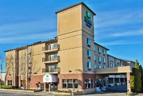 Photograph of Holiday Inn Express, Portland