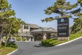 Photograph of Lincoln Sands Oceanfront Resort, Lincoln City