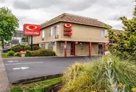 Photograph of Econo Lodge, Milwaukie