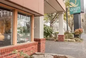 Photograph of Quality Inn, Portland