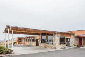 Photograph of Knights Inn, Boardman