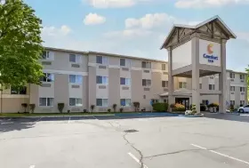 Photograph of Comfort Inn, Medford