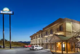 Photograph of Days Inn, Medford