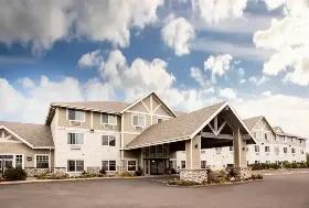 Photograph of La Quinta Inn & Suites, Newport