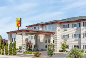 Photograph of Super 8, Medford