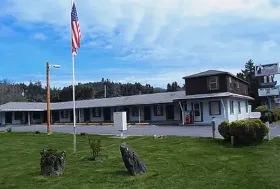 Photograph of Bluewolf Motel, Oakridge