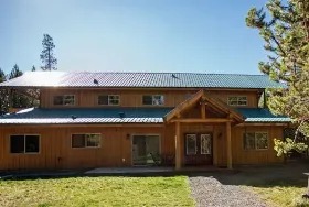 Photograph of DiamondStone Guest Lodge & Gallery, Sunriver