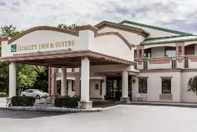 Photograph of Quality Inn, Quakertown