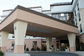 Photograph of Holiday Inn Express & Suites Harrisburg W - Mechanicsburg, Mechanicsburg
