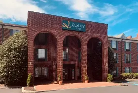 Photograph of Quality Inn, Montgomeryville
