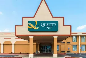 Photograph of Quality Inn, New Kensington
