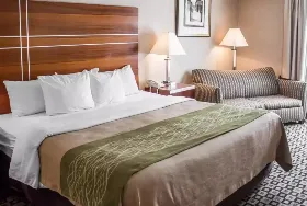 Photograph of Quality Inn, Clarion