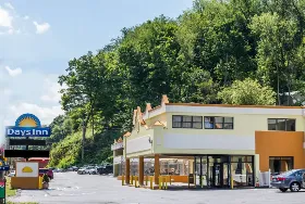 Photograph of Days Inn, Pittsburgh