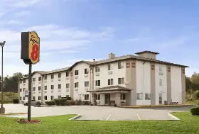 Photograph of Super 8, Johnstown