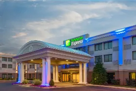 Photograph of Holiday Inn Express, Bensalem