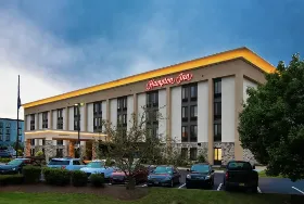 Photograph of Hampton Inn, Erie