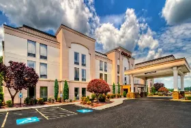 Photograph of Hampton Inn, Greensburg