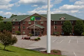 Photograph of Holiday Inn Express, Monaca