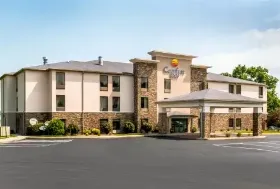 Photograph of Comfort Inn, Chambersburg