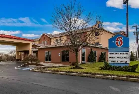 Photograph of Motel 6, Harrisburg