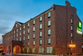Photograph of Holiday Inn Express, Harrisburg
