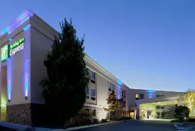 Photograph of Holiday Inn Express, Hummelstown