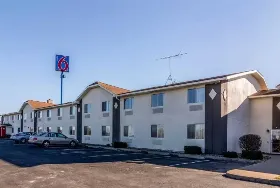 Photograph of Motel 6, Harrisville