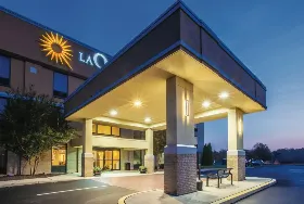 Photograph of La Quinta Inn & Suites, Mechanicsburg