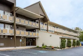 Photograph of Days Inn, Harrisburg