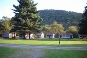 Photograph of Lindy Motel & Cottages, Coudersport