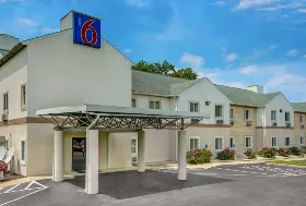 Photograph of Motel 6, Gordonville