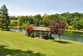Photograph of Robin Hill Camping Resort, Lenhartsville