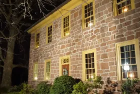 Photograph of Brownstone Colonial Inn, Reinholds