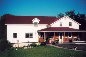 Photograph of Country Farm Bed & Breakfast, Benton