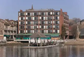 Photograph of WyndhamVR Inn on the Harbor,
