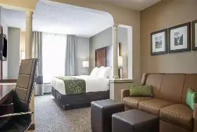 Photograph of Comfort Suites, West Warwick