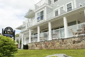 Photograph of The Sea Breeze Inn, Middletown