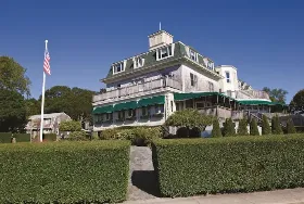 Photograph of Club Wyndham Bay Voyage Inn, Jamestown