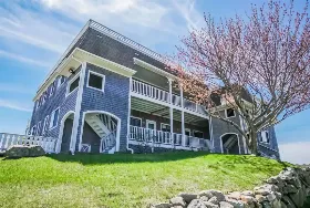 Photograph of Neptune House Timeshare, Block Island