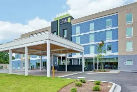 Photograph of Home2 Suites, Summerville