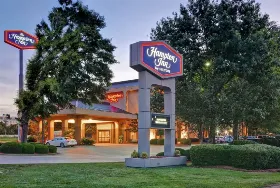 Photograph of Hampton Inn, West Columbia