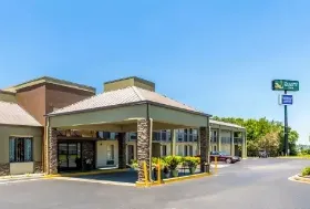 Photograph of Quality Inn, Simpsonville