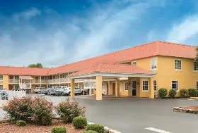 Photograph of Days Inn, Barnwell