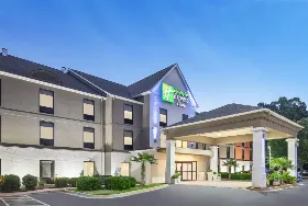 Photograph of Holiday Inn Express, Duncan