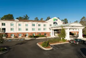 Photograph of Holiday Inn Express, Walterboro