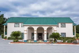 Photograph of Days Inn, Summerton