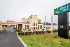 Photograph of Quality Inn, Bennettsville