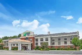 Photograph of Holiday Inn Express, Hardeeville