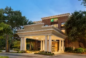 Photograph of Holiday Inn Express, Mt Pleasant