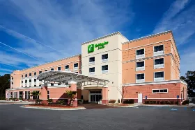 Photograph of Holiday Inn & Suites Beaufort @ Highway 21, Beaufort